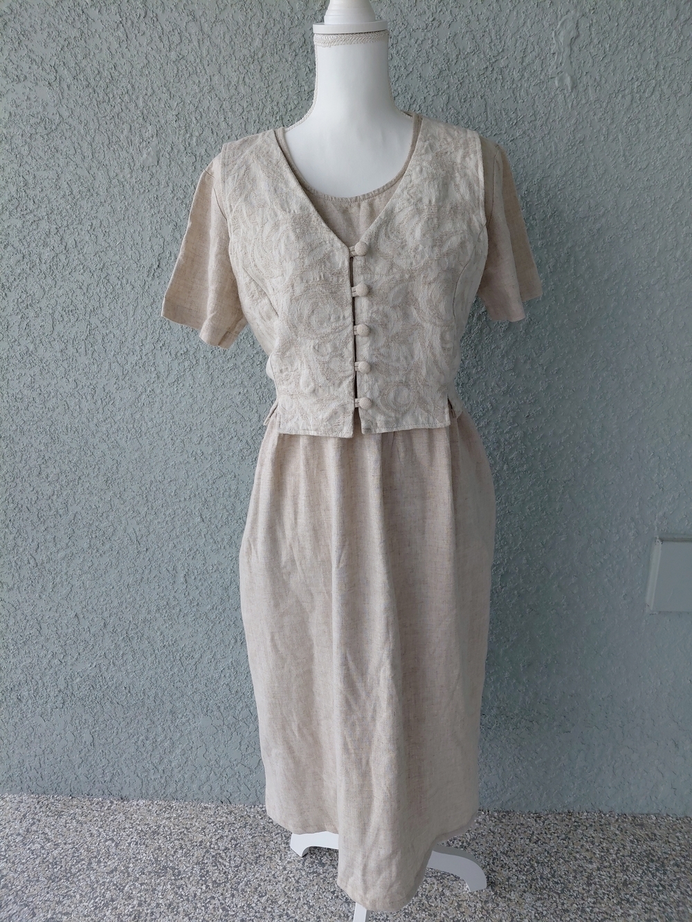 Carol Anderson California Linen Blend Dress Size 6 Textured Button Front Ves - Picture 2 of 10